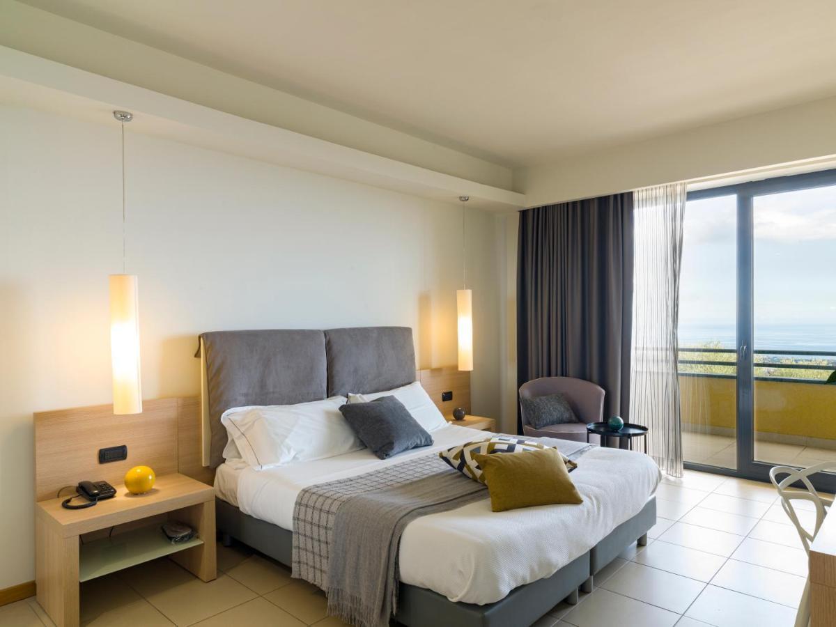 Esperia Palace Hotel & Resort Spa Zafferana Etnea Εξωτερικό φωτογραφία